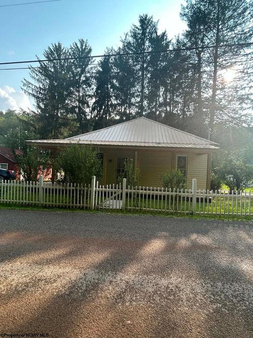 333 Buckhannon Mountain Rd, Buckhannon, WV, 26201-8193 | Card Image