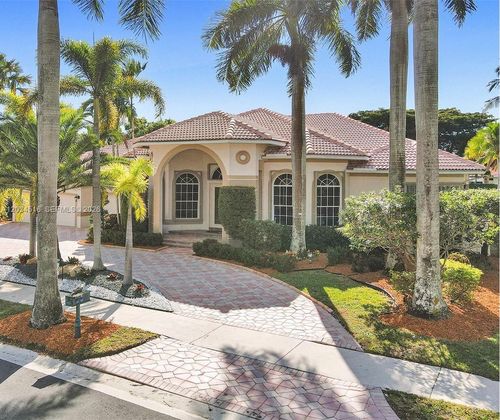 2501-2501 Poinciana Dr, Weston, FL, 33327-1415 | Card Image