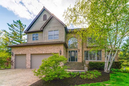 17 Arrowwood Dr, Hawthorn Woods, IL, 60047-8915 | Card Image
