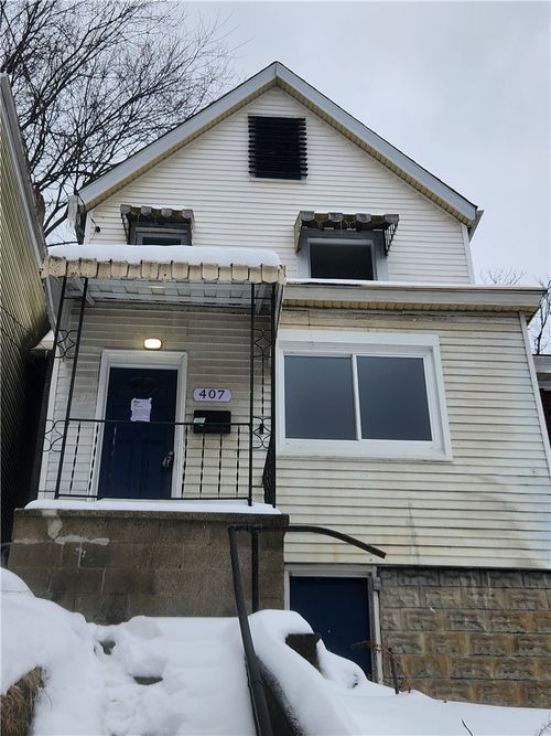 407 Alexander St, Mc Kees Rocks, PA, 15136-3203 | Card Image