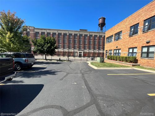 5766 Trumbull St, Detroit, MI, 48208-1776 | Card Image