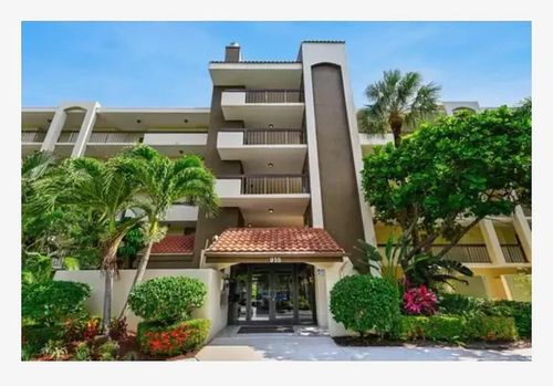 211-955 Egret Cir, Delray Beach, FL, 33444-7603 | Card Image