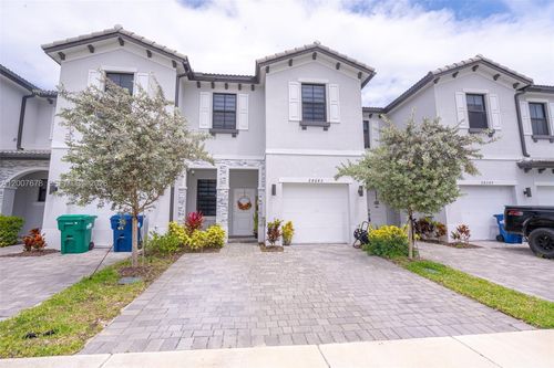 28643 Sw 129th Ct, Homestead, FL, 33033-7557 | Card Image
