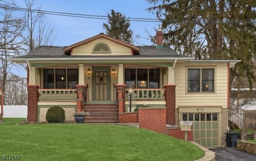 10 Hilltop Trl, Sparta, NJ, 07871-2206 | Card Image