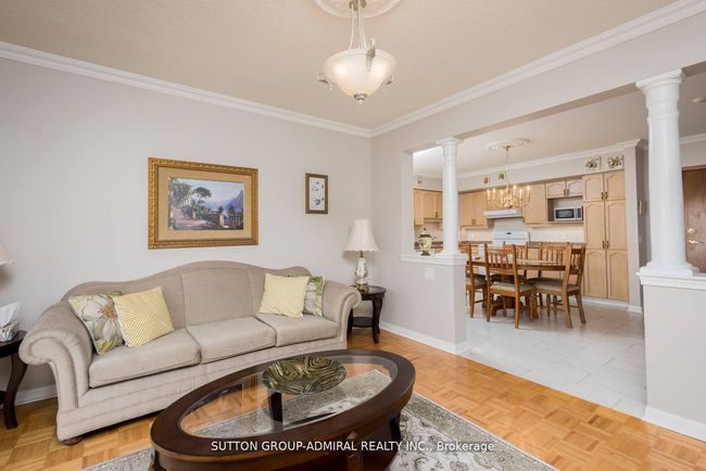 509 - 2504 Rutherford Rd, Condo with 2 bedrooms, 2 bathrooms and 1 parking in Concord ON | Image 7
