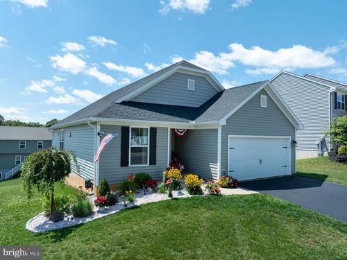 340 Old Ivy Dr, BELLEFONTE, PA, 16823-8032 | Card Image