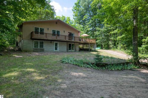 309 Oak Hill Rd Se, Fife Lake, MI, 49633-9246 | Card Image