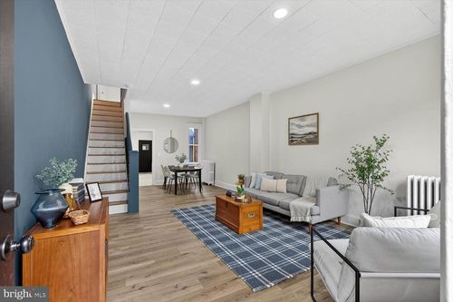 718 High St, LANCASTER, PA, 17603-5527 | Card Image