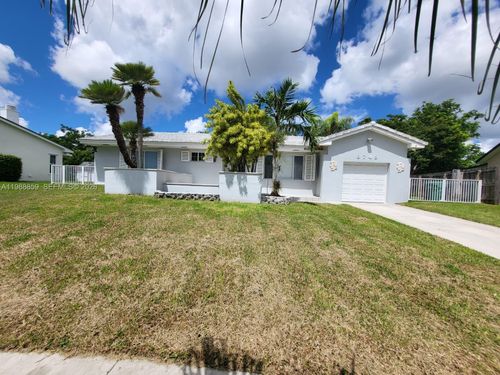 9749-9749 Sw 213th Ter, Cutler Bay, FL, 33189-3734 | Card Image