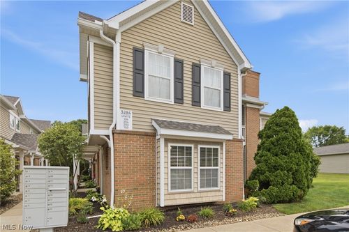104-3284 Lenox Village Dr, Fairlawn, OH, 44333-4416 | Card Image