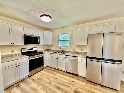 12941 Saratoga Ln N, Champlin, MN, 55316-1113 | Card Image