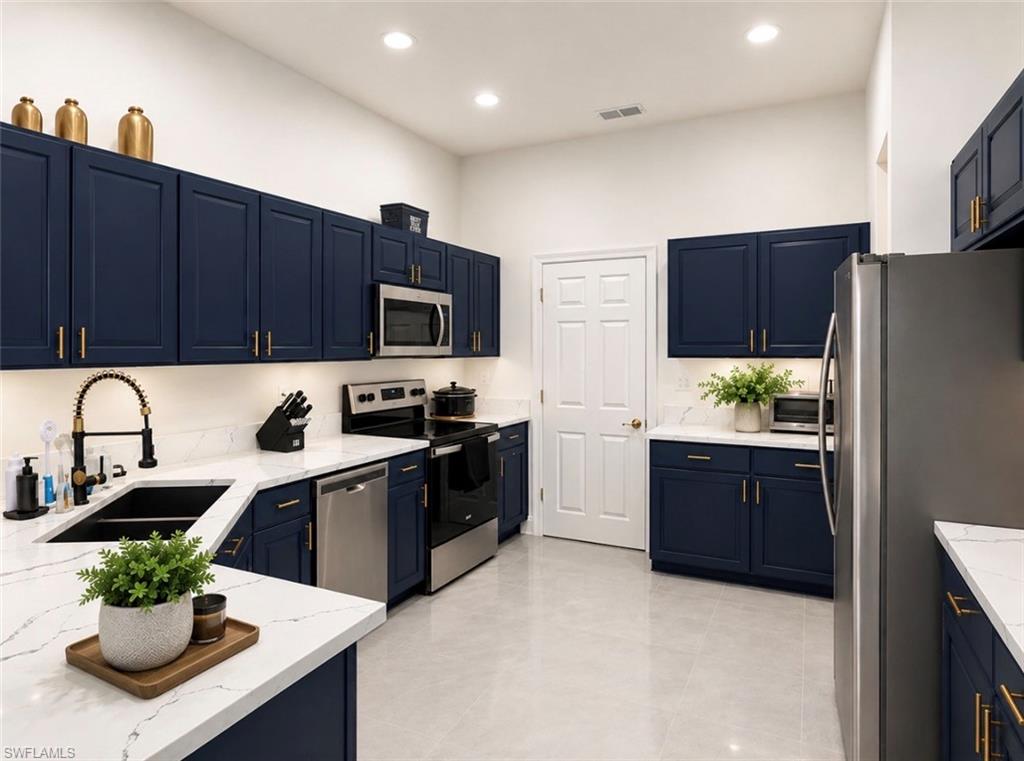 Residential Lease in NAPLES 3
