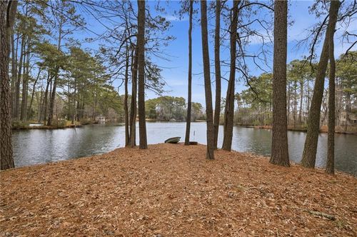 2452 Laurel Cove Dr, Virginia Beach, VA, 23454-2055 | Card Image