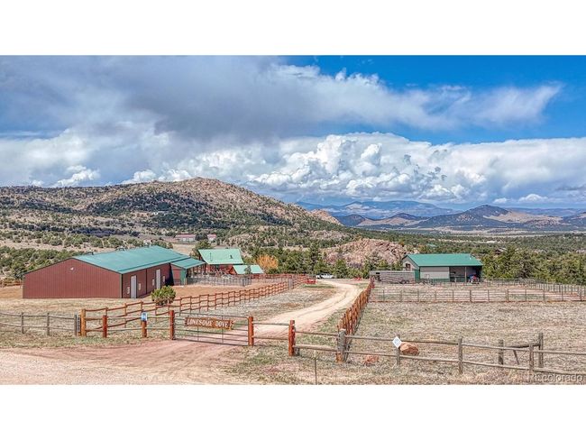 4005 Oak Grove Cir, House other with 3 bedrooms, 3 bathrooms and null parking in Westcliffe CO | Image 4