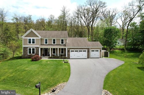 110 Meadowview Dr, State College, PA, 16801-2569 | Card Image