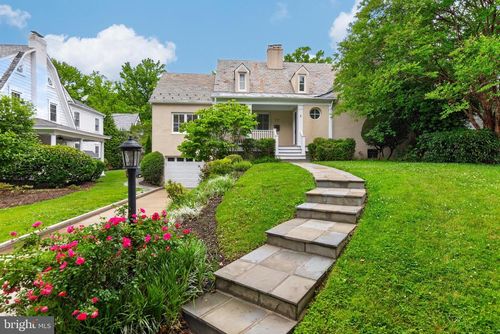 115 Grafton St, CHEVY CHASE, MD, 20815-3425 | Card Image