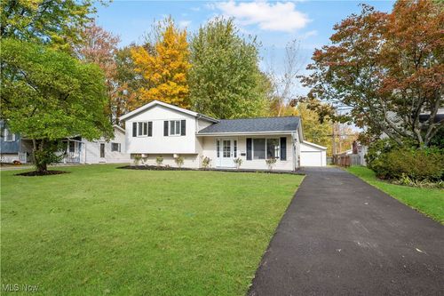 26508 Redwood Dr, Olmsted Falls, OH, 44138-2560 | Card Image