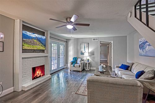 2648 Santa Barbara Dr, Grand Prairie, TX, 75052-5240 | Card Image