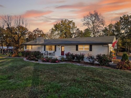 521 Steele Rd, Rossville, GA, 30741-8319 | Card Image