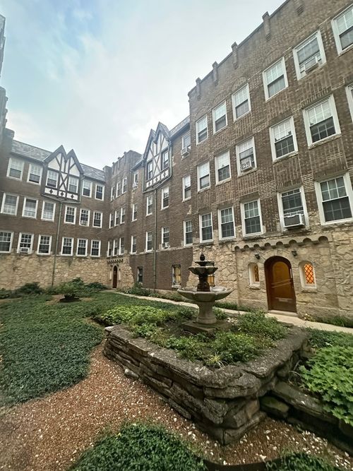 apt-1s-2333 Farwell Ave, Chicago, IL, 60645-4763 | Card Image