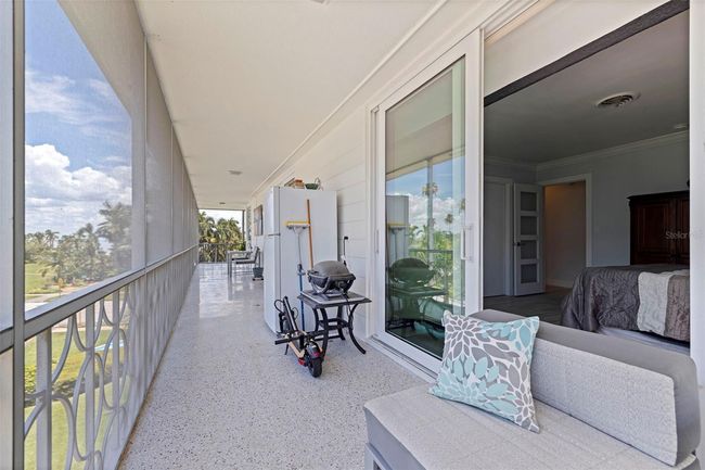 UNIT-6 - 1060 N Shore Dr Ne, Condo with 2 bedrooms, 2 bathrooms and null parking in ST PETERSBURG FL | Image 45