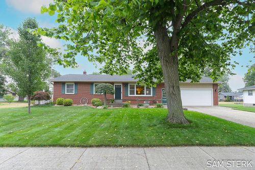 6324 Summer Dr, Hudsonville, MI, 49426-9311 | Card Image