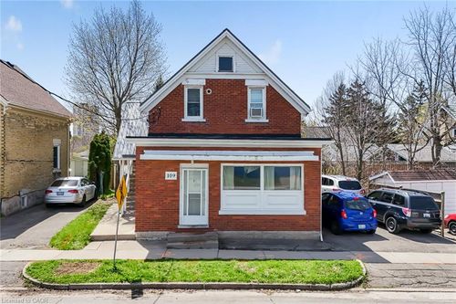 109 Moore Ave S, Waterloo, ON, N2J1X3 | Card Image
