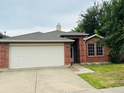 1916 Riverchase Ln, Justin, TX, 76247-6752 | Card Image