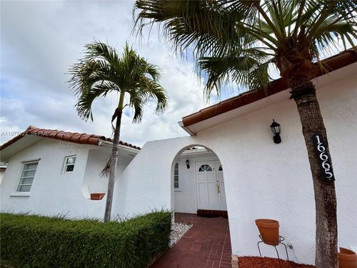 16665 Sw Sw 93rd Ct, Palmetto Bay, FL, 33157 | Card Image