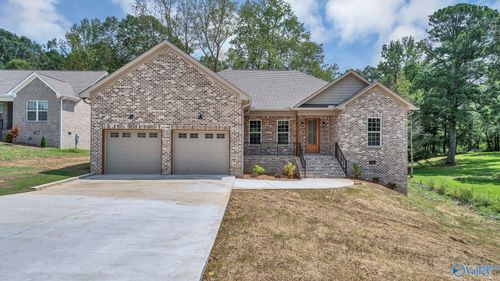 1392 Locust Dr Ne, Arab, AL, 35016-3747 | Card Image