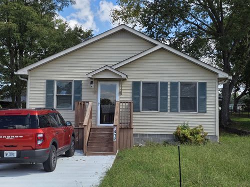 412 Campbell Ave, Tullahoma, TN, 37388-3308 | Card Image