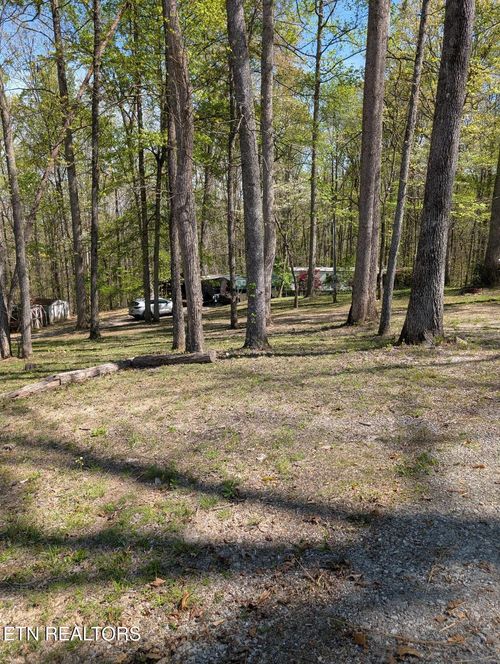 309 Old Jacksboro Pike, Heiskell, TN, 37754-3305 | Card Image