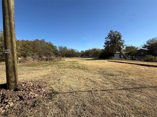 316 N 2nd St, Jacksboro, TX, 76458-1610 | Card Image
