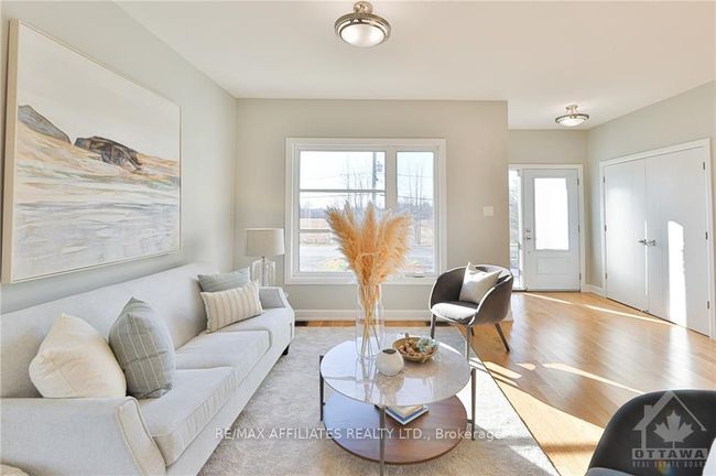 3325 Highway 31 Bank St, House other with 2 bedrooms, 1 bathrooms and 6 parking in South Dundas ON | Image 6