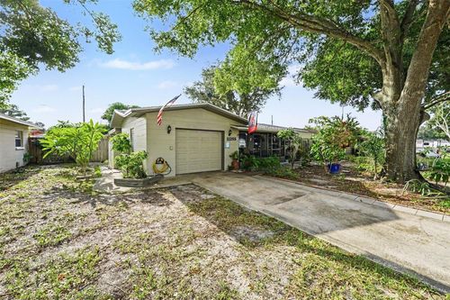 11255 109th Way, Largo, FL, 33778-3327 | Card Image