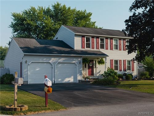 4122 Metauro Dr, Liverpool, NY, 13090-6819 | Card Image