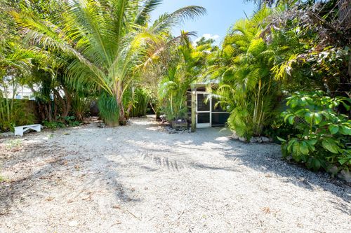 273 Loeb Ave, Key Largo, FL, 33037-4827 | Card Image