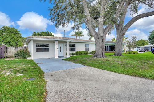 261 Ne 45th St, Oakland Park, FL, 33334 | Card Image