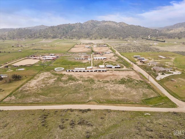 20411 Pegasus St, House other with 3 bedrooms, 2 bathrooms and null parking in Tehachapi CA | Image 37