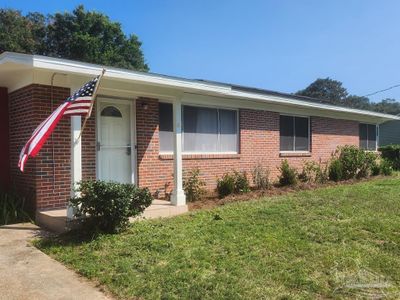 1002 Alexandria Dr, House other with 3 bedrooms, 2 bathrooms and null parking in Pensacola FL | Image 1