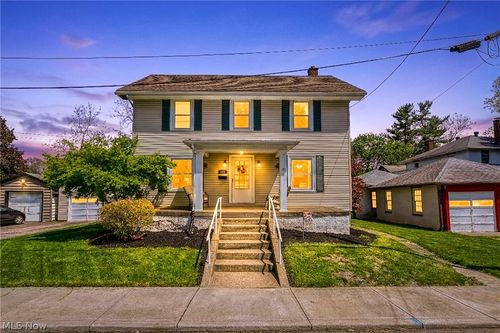 216 Lewis Pl Ne, Massillon, OH, 44646-5843 | Card Image