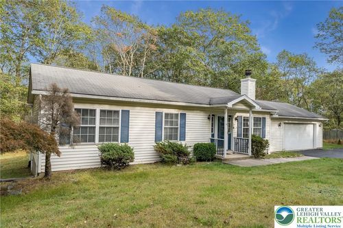 212 Oak Hill Rd, Tannersville, PA, 18372-7784 | Card Image