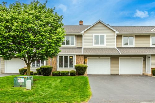 15 Nouveau Pl, Fairport, NY, 14450-4134 | Card Image