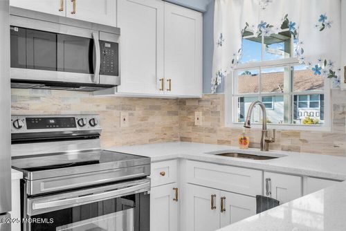 d-69 Sunset Rd, Whiting, NJ, 08759-3113 | Card Image