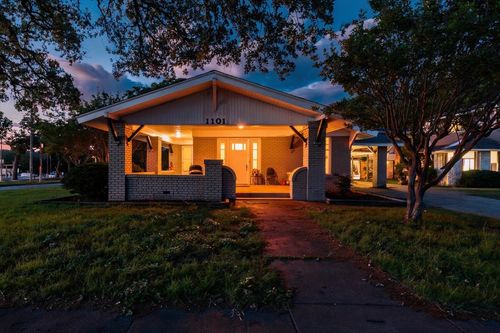 1101 N Oak Ave, Mineral Wells, TX, 76067-3731 | Card Image