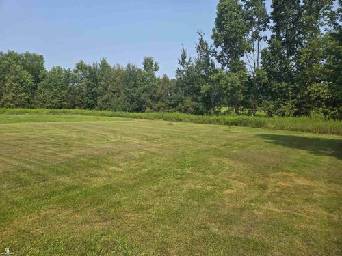 530 Townhall Rd, Melvin, MI, 48454-9507 | Card Image