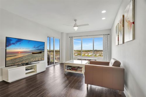 apt-703-1101 Crystal Lake Dr, Deerfield Beach, FL, 33064-1938 | Card Image
