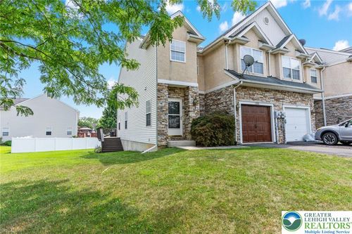 225 Maple Ct, Alburtis, PA, 18011-9595 | Card Image