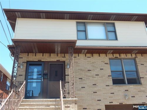 37 Avenue B, Lodi, NJ, 07644-1837 | Card Image