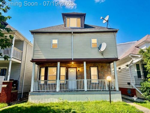 3845 Edwin St, Hamtramck, MI, 48212-2384 | Card Image